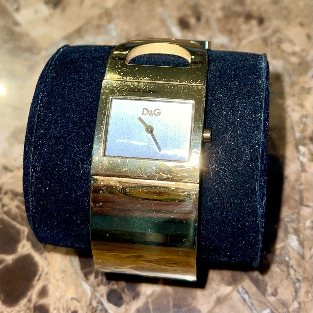 Dolce & Gabbana Forever Gold D&G Logo Watch - DW0222- USED